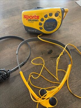 Sony Yellow and Gray Sports Walkman FM/AM with Yellow Wired Headphones